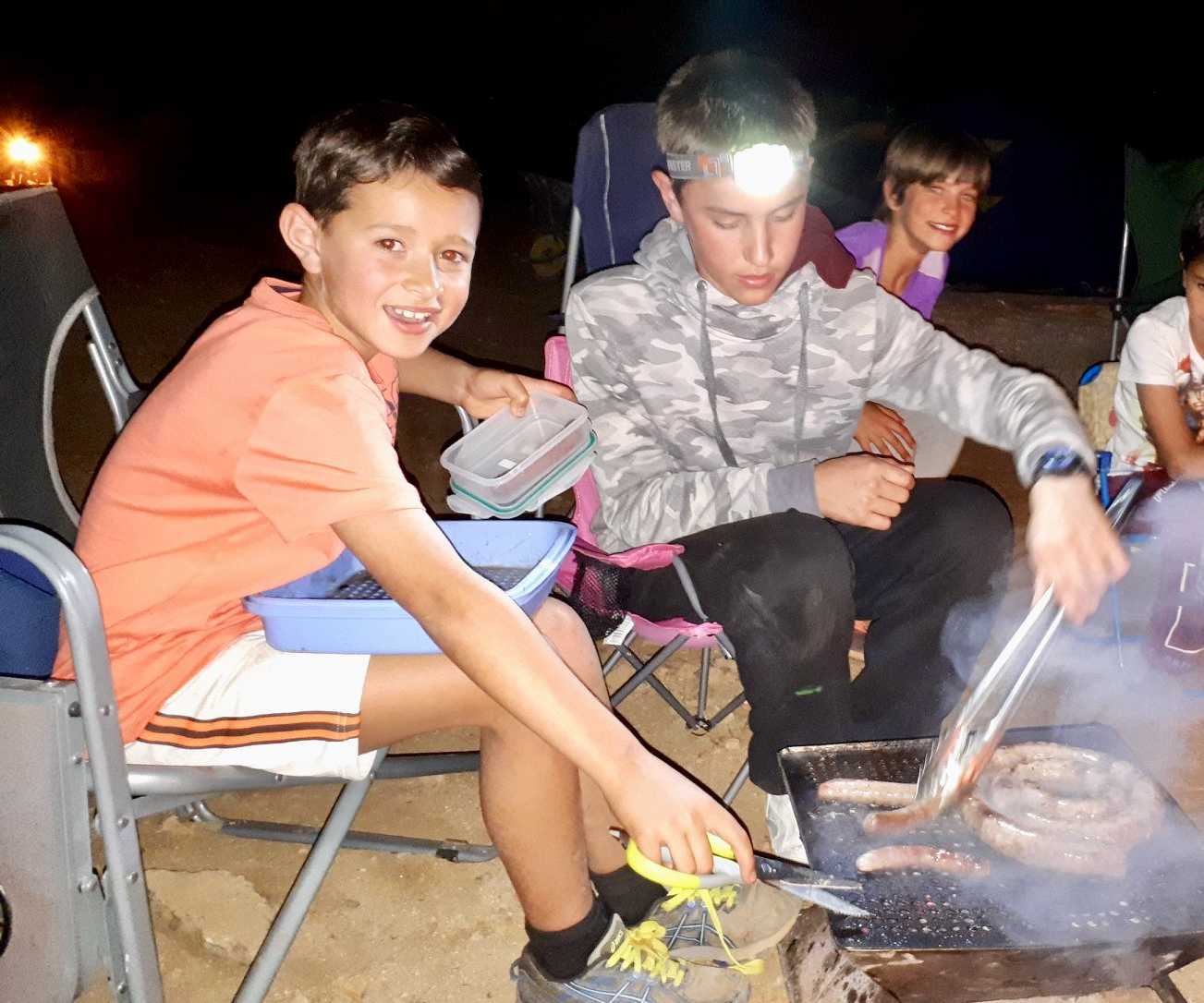 school-kids-camping